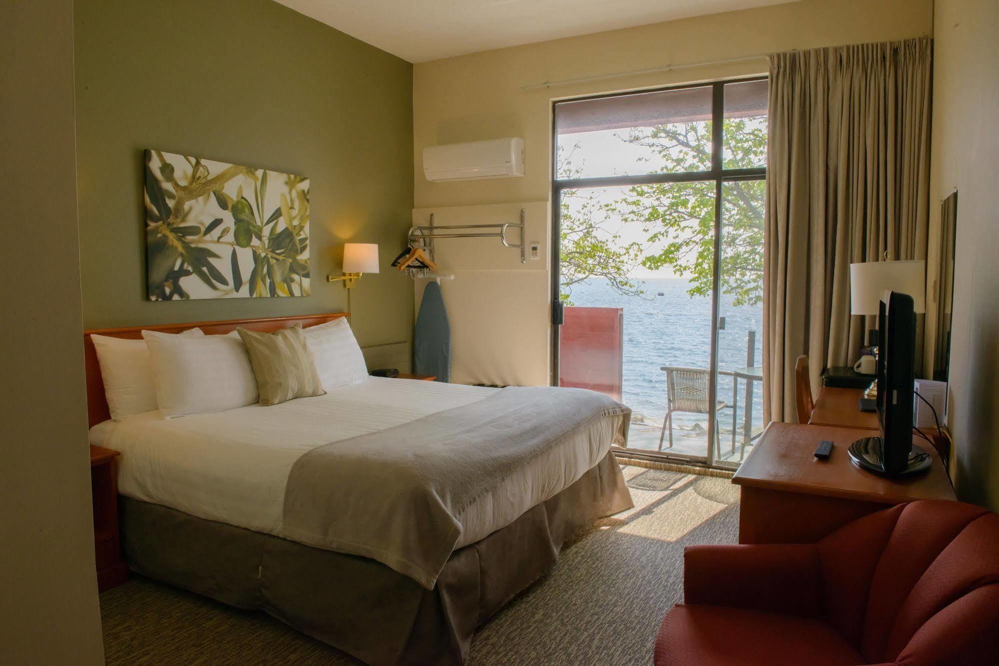 Driftwood Inn Sechelt Kültér fotó