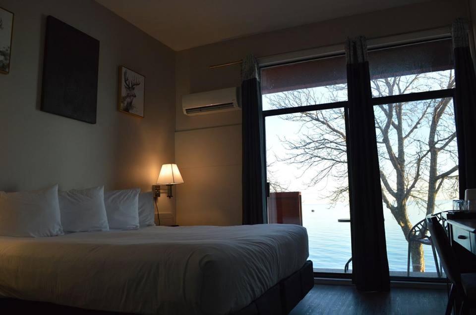 Driftwood Inn Sechelt Kültér fotó